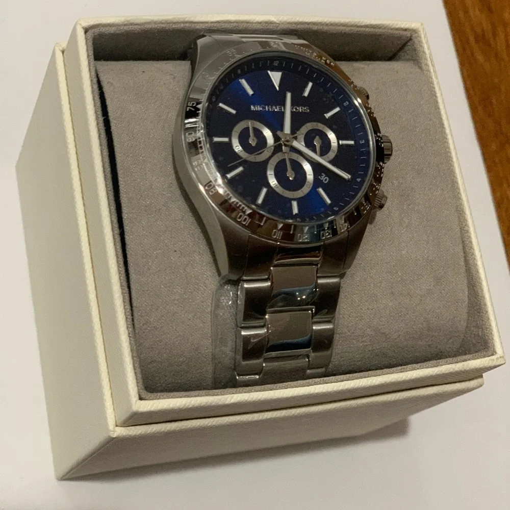 Michael Kors Watch Men’s - Picture 3 of 4
